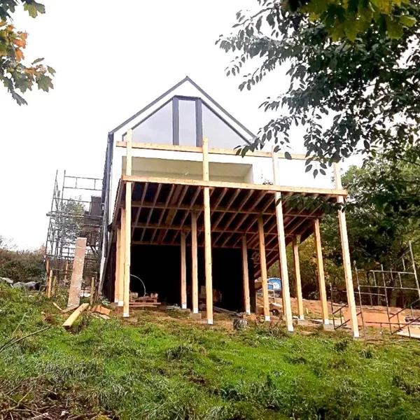 35m2 z poddaszem-W BUDOWIE